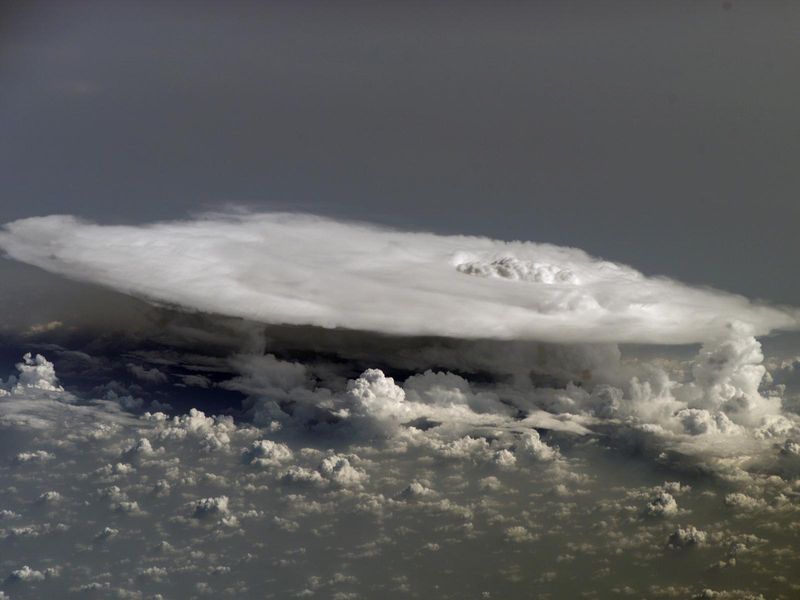 Image of the Day Gallery 入道雲　アフリカ上空